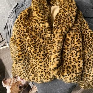 2 women’s jackets 🧥 for the price of 1!!